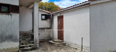 Kuća 85 m², Kras na otoku Krku, mirna lokacija - 10