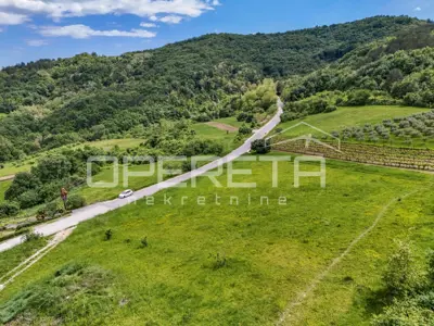 Građevinsko zemljište 774 m², Stari Pazin - mirna mikrolokacija