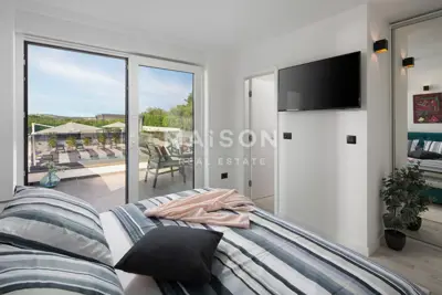 Villa 180 m², Flengi, beheizter Pool und Jacuzzi - 11
