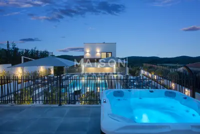 Villa 180 m², Flengi, beheizter Pool und Jacuzzi - 21