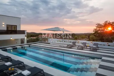 Villa 180 m², Flengi, beheizter Pool und Jacuzzi - 19