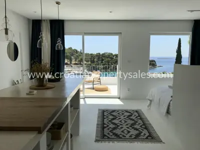 Villa 200 m², Šolta - quiet location near the beach - 2