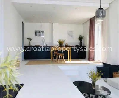 Villa 200 m², Šolta - quiet location near the beach - 9