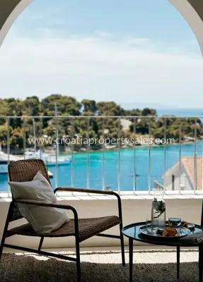 Villa 200 m², Šolta - quiet location near the beach - 3