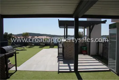 Penthouse-Wohnung 94 m², Šibenik - Dachterrasse und Meerblick - 6