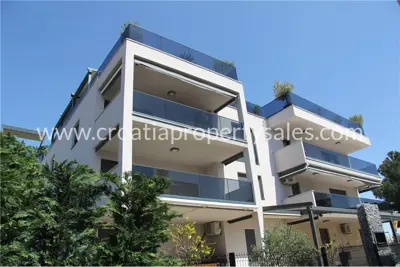 Penthouse-Wohnung 94 m², Šibenik - Dachterrasse und Meerblick - 2