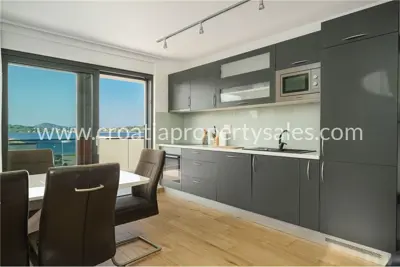 Penthouse-Wohnung 94 m², Šibenik - Dachterrasse und Meerblick - 11