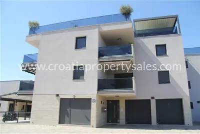 Penthouse-Wohnung 94 m², Šibenik - Dachterrasse und Meerblick - 3