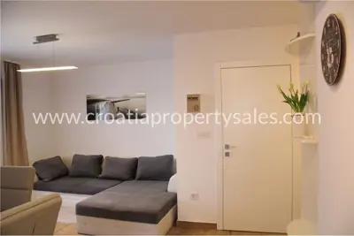 Penthouse-Wohnung 94 m², Šibenik - Dachterrasse und Meerblick - 7