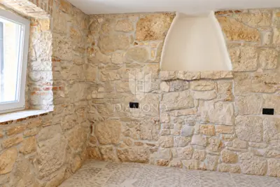 Stone house 61 m², Rovinj - sea view - 11