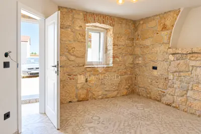 Stone house 61 m², Rovinj - sea view - 10