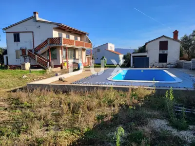 Haus 225 m², Rakalj - zwei Wohnungen und Pool - 10