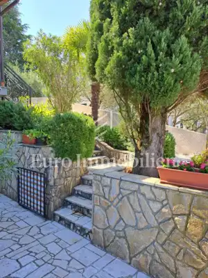 Beautiful house with multiple residential units and sea view, island Krk - 3