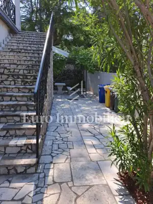 Beautiful house with multiple residential units and sea view, island Krk - 6