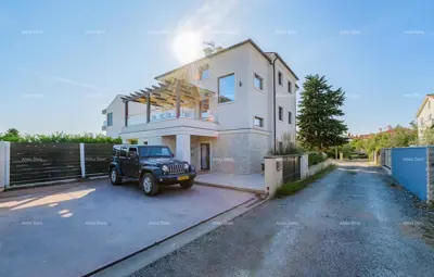 Villa in Fažana, 3 apartments and a studio apartment - 2