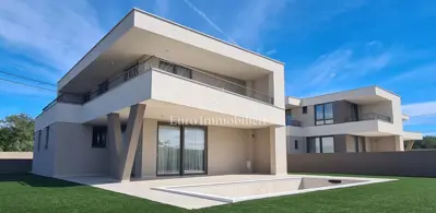 House for sale in Krk, 213 m² - 4
