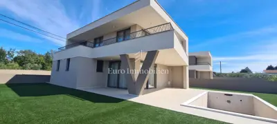 House for sale in Krk, 213 m² - 3