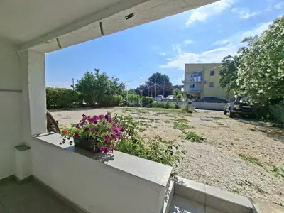 Rovinj, prizemnica 300 m od mora, 4 jedinice i terasa - 3