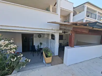 Rovinj, prizemnica 300 m od mora, 4 jedinice i terasa - 12