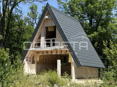 Lovinac, lika, dvije kuće prodaja, idealno za turizam - 15