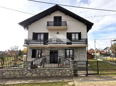 Kuća 165 m², Stubičke Toplice - mirna lokacija i vrt