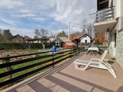 Haus 165 m², Stubičke Toplice - ruhige Lage und Garten - 8
