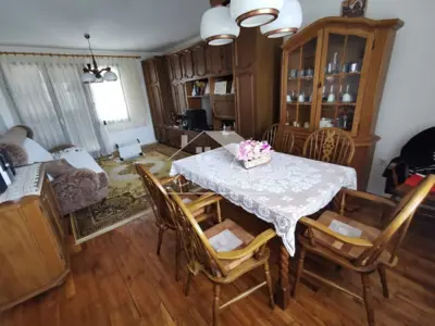 Haus 165 m², Stubičke Toplice - ruhige Lage und Garten - 13