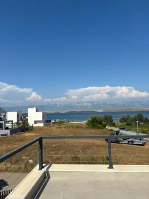 Kuća na Viru, otvoren pogled na more i planine