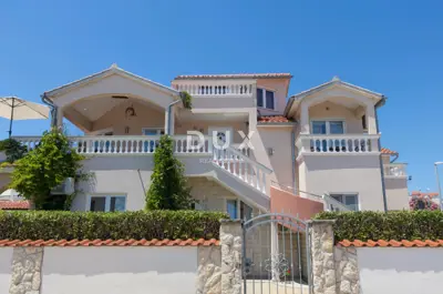 Vila 329 m², Vodice - 900 m od mora - 2