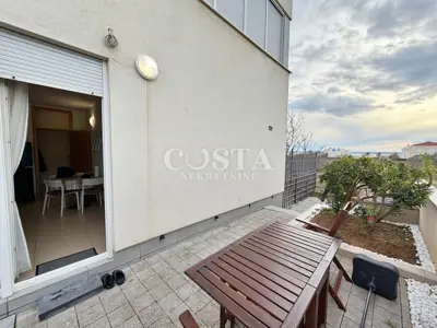 ZADAR, PRIVLAKA - Namješteni stan s vrtom 150 m od mora - 16