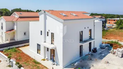 Haus zum Kauf in Poreč, 187,9 m²