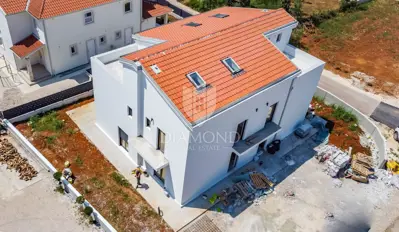 Haus zum Kauf in Poreč, 187,9 m² - 3