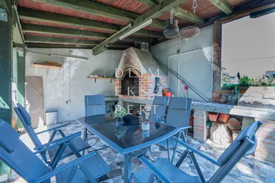 Kobiljak, KOBILJAK, Doppelhaushälfte mit Hof und Garage - 225 m² - 17