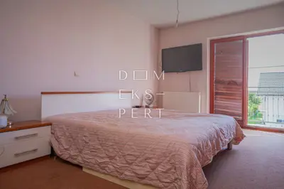 Kobiljak, KOBILJAK, Doppelhaushälfte mit Hof und Garage - 225 m² - 10