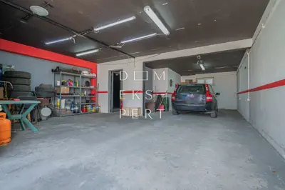 Kobiljak, KOBILJAK, Doppelhaushälfte mit Hof und Garage - 225 m² - 18