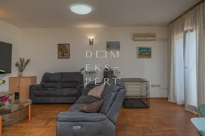 Kobiljak, KOBILJAK, Doppelhaushälfte mit Hof und Garage - 225 m² - 3