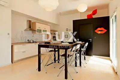 Haus 125 m², Poreč - Pool und Sommerküche - 6