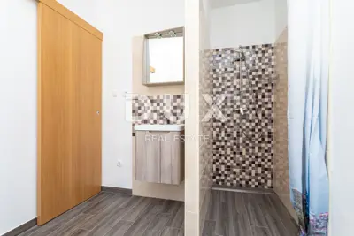 Doppelhaus 110 m², Uvala Soline - Pool und 100 m vom Meer - 18