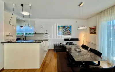 ČETVEROSOBNI STAN 135 m², SREBRNJAK, MAKSIMIR - 8