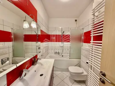 ČETVEROSOBNI STAN 135 m², SREBRNJAK, MAKSIMIR - 14