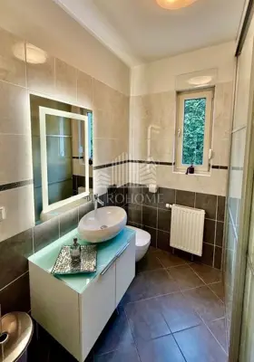 ČETVEROSOBNI STAN 135 m², SREBRNJAK, MAKSIMIR - 13