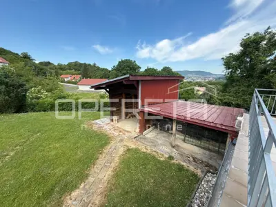 Možđenec pokraj Novog Marofa. Kuća na povišenom položaju.Prodaja. - 9