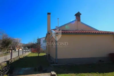 Kuća u Labinu, mirno predgrađe i 3 spavaće sobe - 4