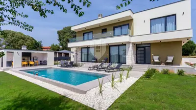 Svetvinčenat, okolica, moderna kuća sa bazenom
