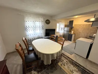 House 166 m², Šikići, Pula - quiet neighborhood near the center - 4