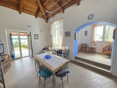 Kamena kuća 142 m², Lovrečica, prvi red do mora - 11
