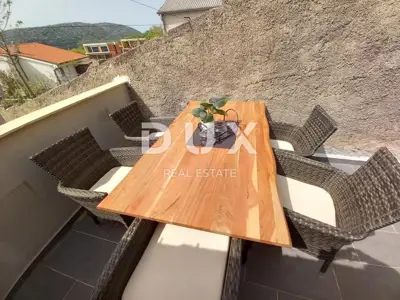 Haus 120 m², Bribir - zwei adaptierte Wohnungen