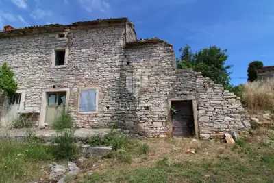 House 210 m², Barban - yard and peaceful surroundings