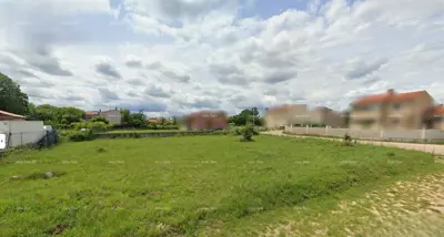 Baugrundstück in Labin – 1.070 m² mit Genehmigung für Haus und Pool - 2