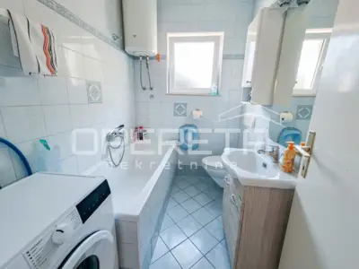 Haus 348 m², Brodarica - 120 m vom Meer - 12